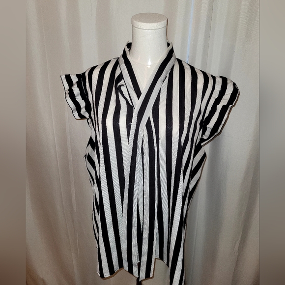 Blouse - Picture 8 of 10